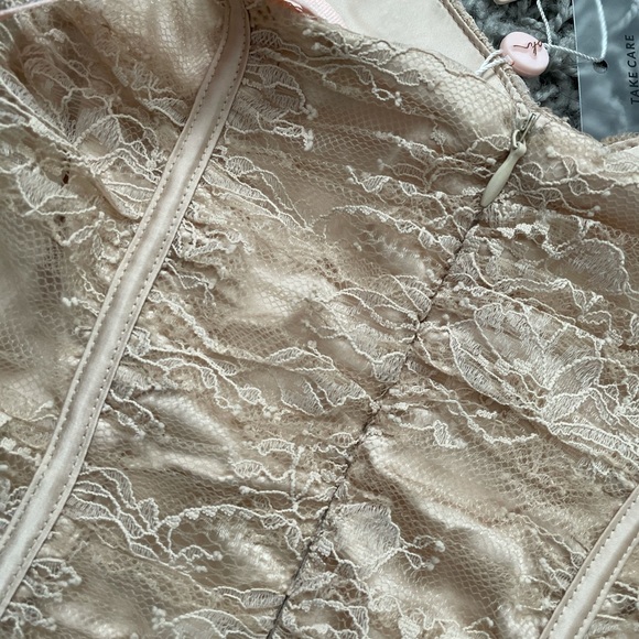 Oh Polly - Mini puff sleeve mesh dress-Champange - Picture 5 of 5